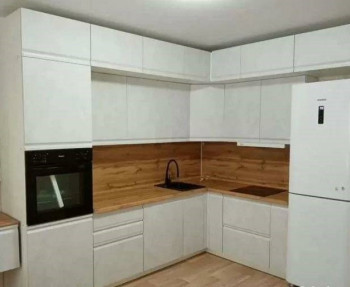 Модульная кухня Бруклин 2.4 x 2 м (Бетон белый) в Мирном - mirnyj.mebel54.com | фото