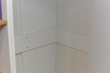 Шкаф угловой «Оксфорд» (Ривьера/Белый с рисунком) в Мирном - mirnyj.mebel54.com | фото